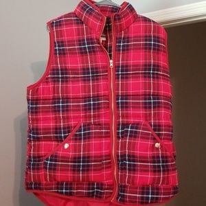 🛍 Clearance🛍 Stylish Red and navy vest.